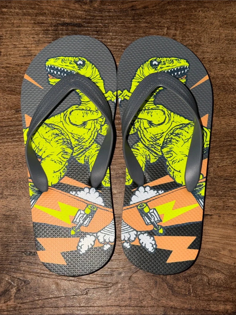 Gray Logo-Pattern Flip Flop Sandals dinosaur 🦖 size 5/6 big kids